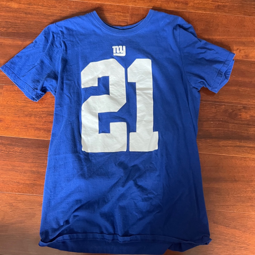 men’s size small NYG tshirt